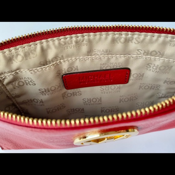 NEW - Michael Kors - “Fulton" Large Pebbled W/wristlet - Red Leather Clutch - Picture 7 of 14